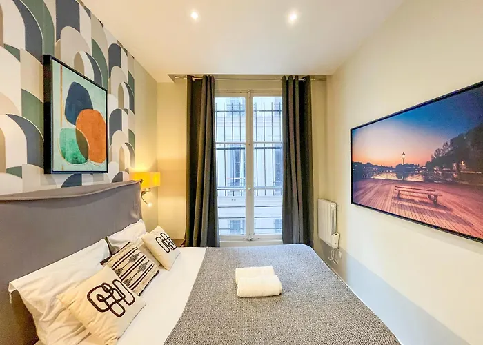 Urban Flat 61 - Pretty 3 Bedrooms In Center Of